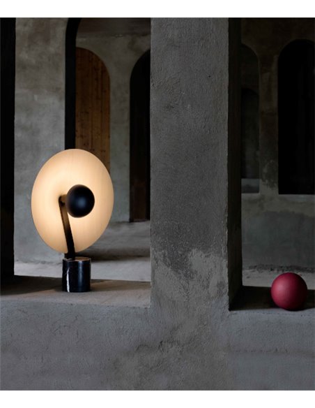 Lámpara de mesa Kasa - LZF - Lámpara moderna de madera cerezo + base mármol