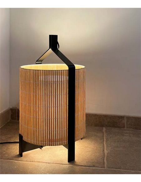 Lámpara de mesa Fanal – Luxcambra – Pantalla de lamas de madera