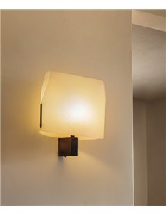 Aplique de pared Luang – Faro – Pantalla de pergamino en blanco o camel