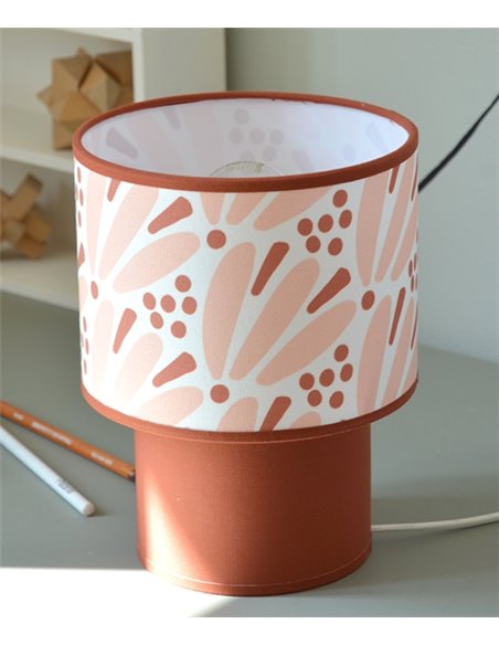 Lámpara de mesa Maggie - IDP Lampshades - Lámpara infantil textil terra rosa