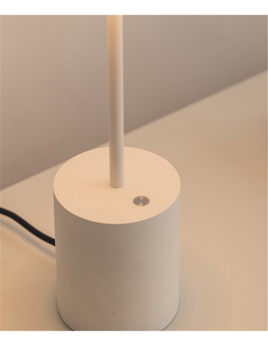 Lámpara de mesa Yoru Big - Arkoslight - Diseño minimalista en blanco o negro Lámpara de mesa Yoru Big - Arkoslight - Diseño minimalista en blanco o negro