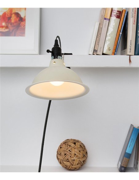 Lámpara con Pinza Pepper - Faro - De metal, estilo industrial Lámpara con Pinza Pepper - Faro - De metal, estilo industrial