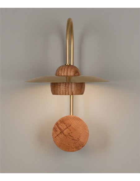 Aplique de pared Txapela - Pedret Lighting - Lámpara decorativa de madera de roble con disco de latón