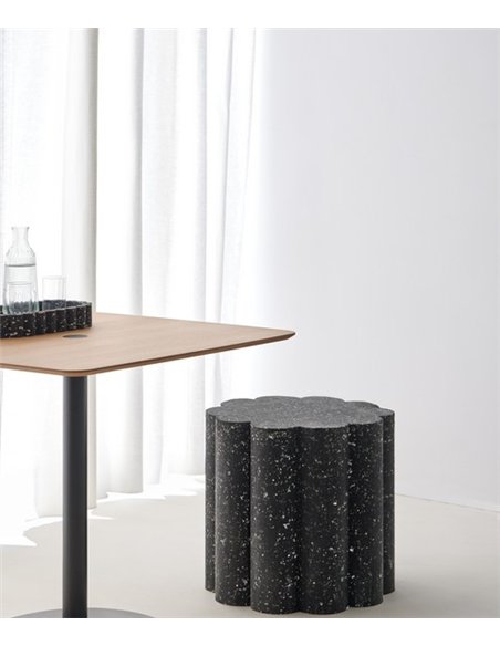 Taburete Nuvol - Punt Mobles - Taburete negro hecho de materiales reciclados