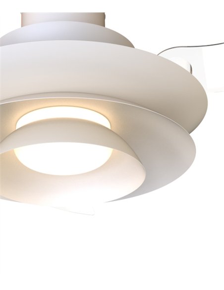 Plafón ventilador con luz Aconcagua - Mantra - Blanco con aspas transparentes, luz regulable y motor ultrasilencioso