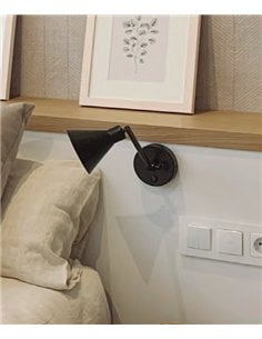 Lámpara de pared Capuchina – Luxcambra – Aplique con brazo orientable, acabado negro