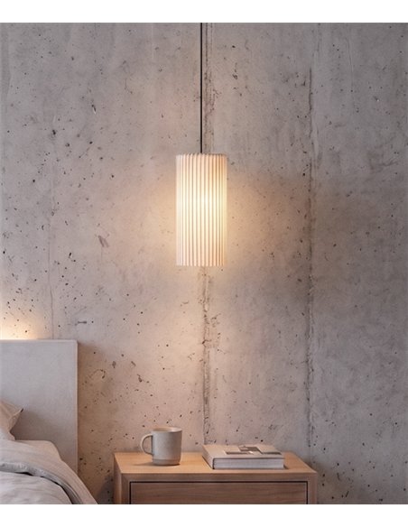 Lámpara colgante Núa - a-emotional light - Diseño vertical de malla metálica con textura decorativa