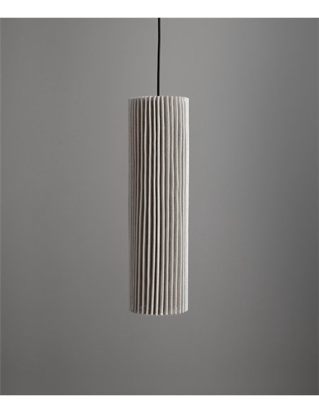 Lámpara colgante Núa - a-emotional light - Diseño vertical de malla metálica disponible en 2 tamaños