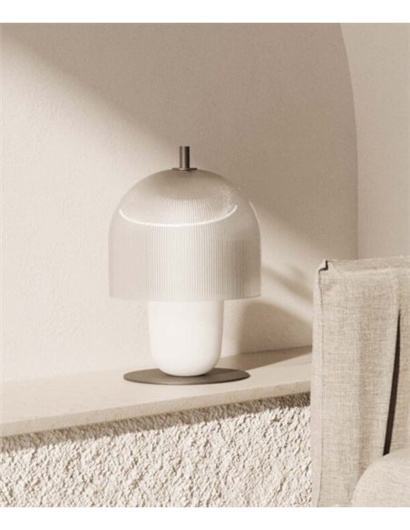 Lámpara de mesa Holm - Aromas - Diseño escultórico con cristal estriado