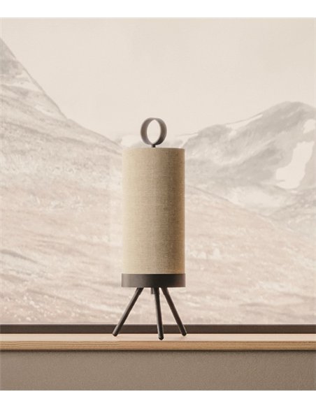 Lámpara de mesa Nooi - Aromas - Pantalla cilíndrica de lino con base trípode