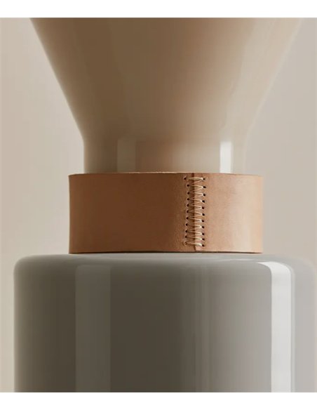 Lámpara de mesa Kitta Ponn - Aromas - Cuerpo de vidrio modular con detalle en piel