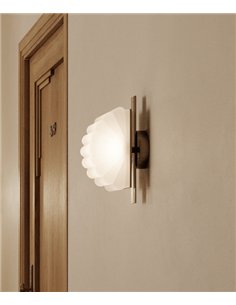 Aplique de pared Gina - Aromas - Pantalla de cristal opal con diseño en forma de abanico