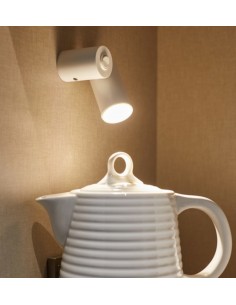 Aplique de pared LED Ø 4 cm y 9,1 cm de alto de acero en 2 acabados regulable y orientable 2700K – Haul - Milán 2