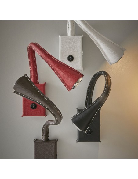 Aplique con lector Skin rojo - Exo - Novolux Lighting