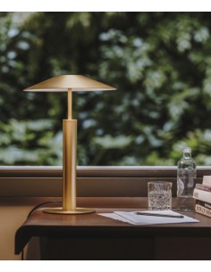 Lámpara de mesa H – Leds C4