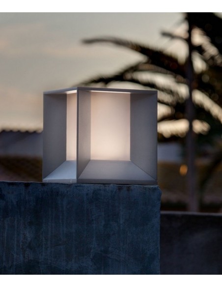 Lámpara LED sobremuro Mila - Faro
