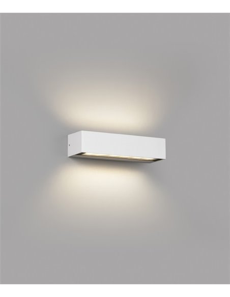 Aplique de pared de exterior Doro – Faro – Aluminio, LED 3000K, 22+38+50 cm