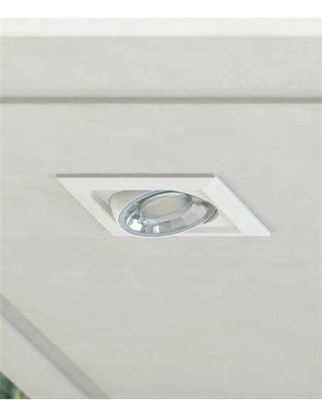 Empotrable de techo Compac C – Beneito & Faure – Downlight cuadrado blanco, IP44, LED 8W 2700K/3000K