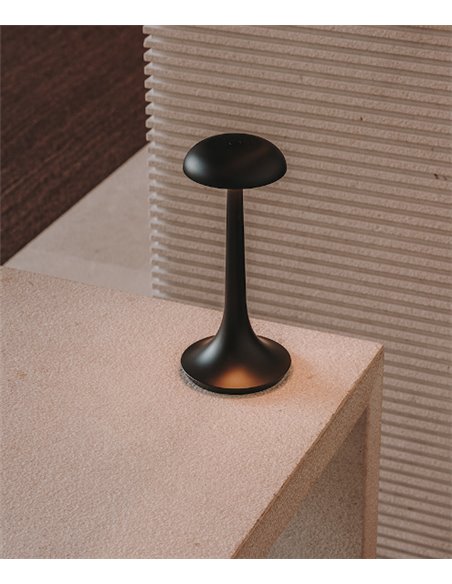 Lámpara de mesa Portobello – LedsC4 – Disponible en 2 colores, Botón touch dimmer, Carga mediante USB