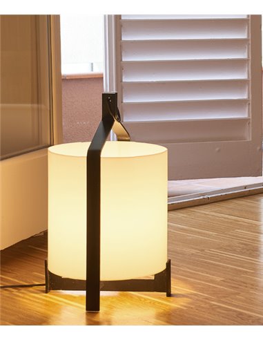Lámpara de mesa Fanal – Luxcambra – Disponible en varios acabados y tamaños
