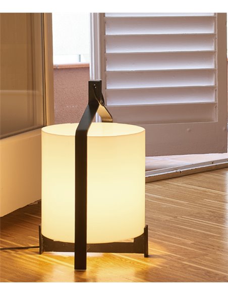 Lámpara de mesa Fanal – Luxcambra – Disponible en varios acabados y tamaños