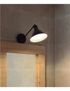 Lámpara de pared Capuchina – Luxcambra – Aplique con brazo orientable, acabado negro