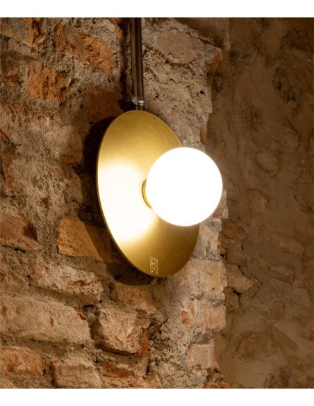 Aplique de pared Lineal – Fokobu – Lámpara bola en 3 colores