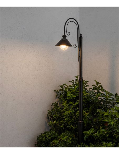 Farola clásica disponible con 1, 2 o 3 luminarias Náutica - Faro