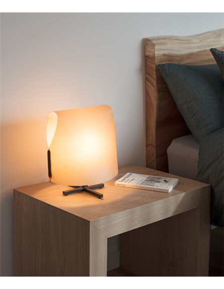 Lámpara de mesa Luang - Faro – Lámpara de papiro en 2 tamaños y colores