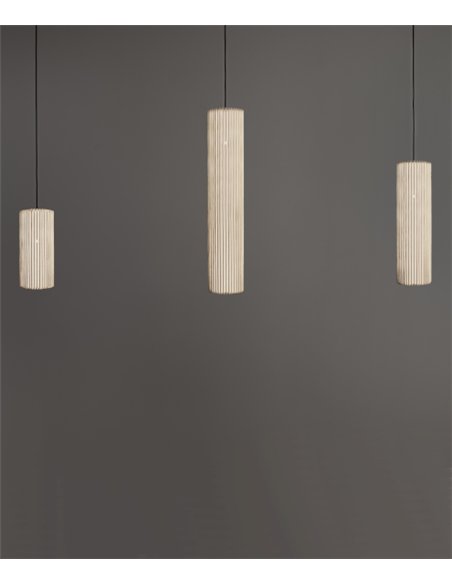 Lámpara colgante Núa - a-emotional light - Diseño vertical de malla metálica con textura decorativa