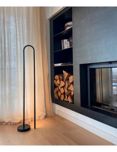 Bow floor lamp