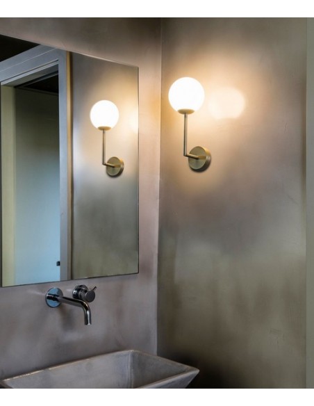 Lámpara de pared para baño en 2 colores con pantalla esférica de cristal - Gala - Faro
