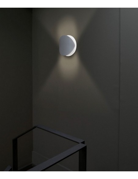 Aplique de pared moderno blanco orientable - Ovo - Faro Aplique de pared moderno blanco orientable - Ovo - Faro