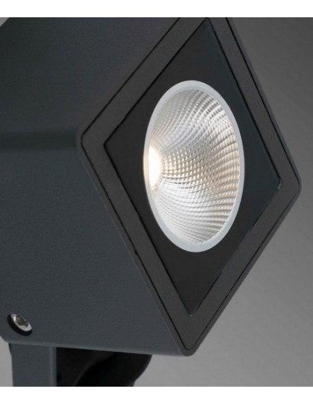 Proyector orientable con estaca de luz cálida – Sobek – Faro