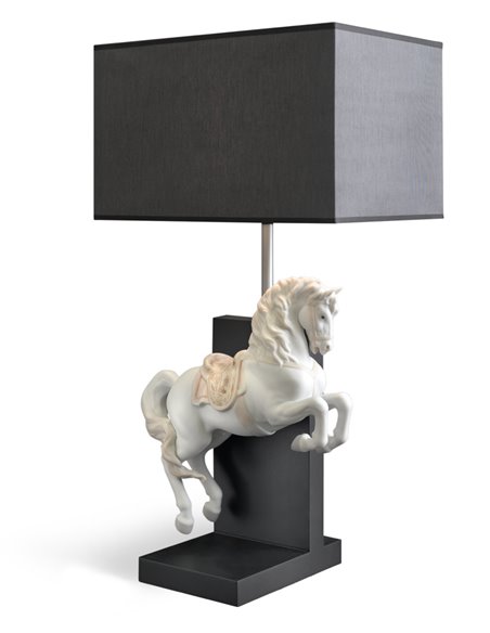 Lámpara de mesa de porcelana – Caballo Courbette – Lladró