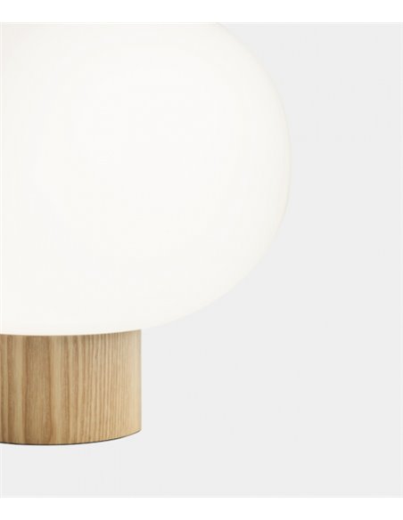 Lámpara de mesa Ilargi – Leds C4 – En madera maciza táctil y regulable