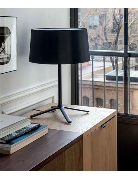 Hall table lamp - LedsC4 - Decorative tripod lamp in 2 colours, 3xE27
