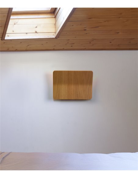 Kito wall light - Luxcambra - Oak wood lampshade, LED lamp