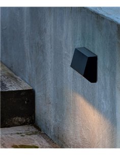 Must outdoor wall light - Faro - Modern lamp in dark grey finish, available in 3 sizes