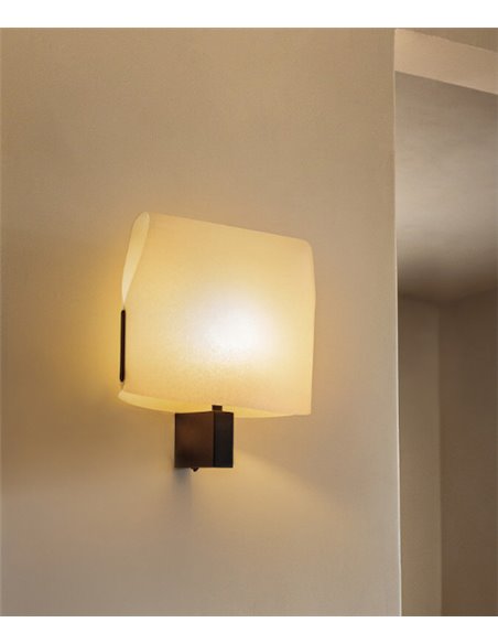 Luang wall light - Faro - Parchment lampshade in white or camel