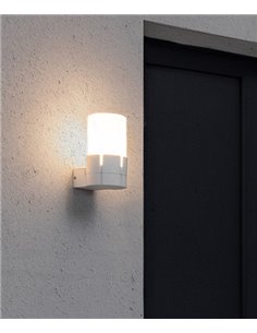 Lámpara aplique estilo urbano disponible en gris y blanco – Tram – Faro