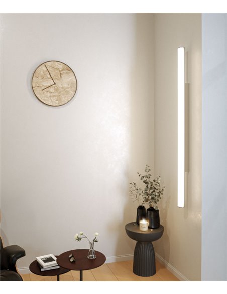 Tubi wall light - Beneito & Faure - Modern linear design