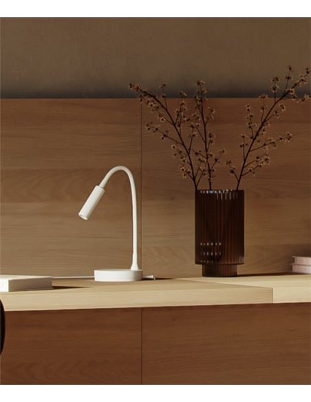 Stem table lamp - Beneito & Faure - LED Desk lamp