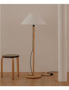Clasica floor lamp - Luxcambra - Classic lamp made of wood and parchment