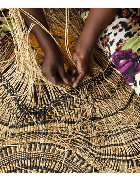 Gurunsi Single pendant light - PET Lamp - Handmade lamp with “elephant grass” natural fibre shade