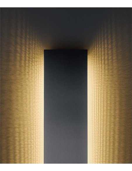 Umbra wall light - a-emotional light - Linear design in 3 sizes
