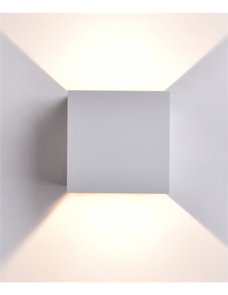 Kendo wall light