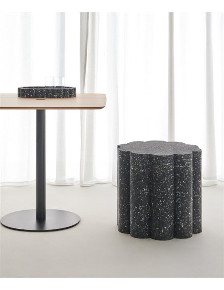Nuvol stool - Punt Mobles - Black stool made from recycled materials